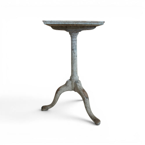 18th Century English Small Accent Table