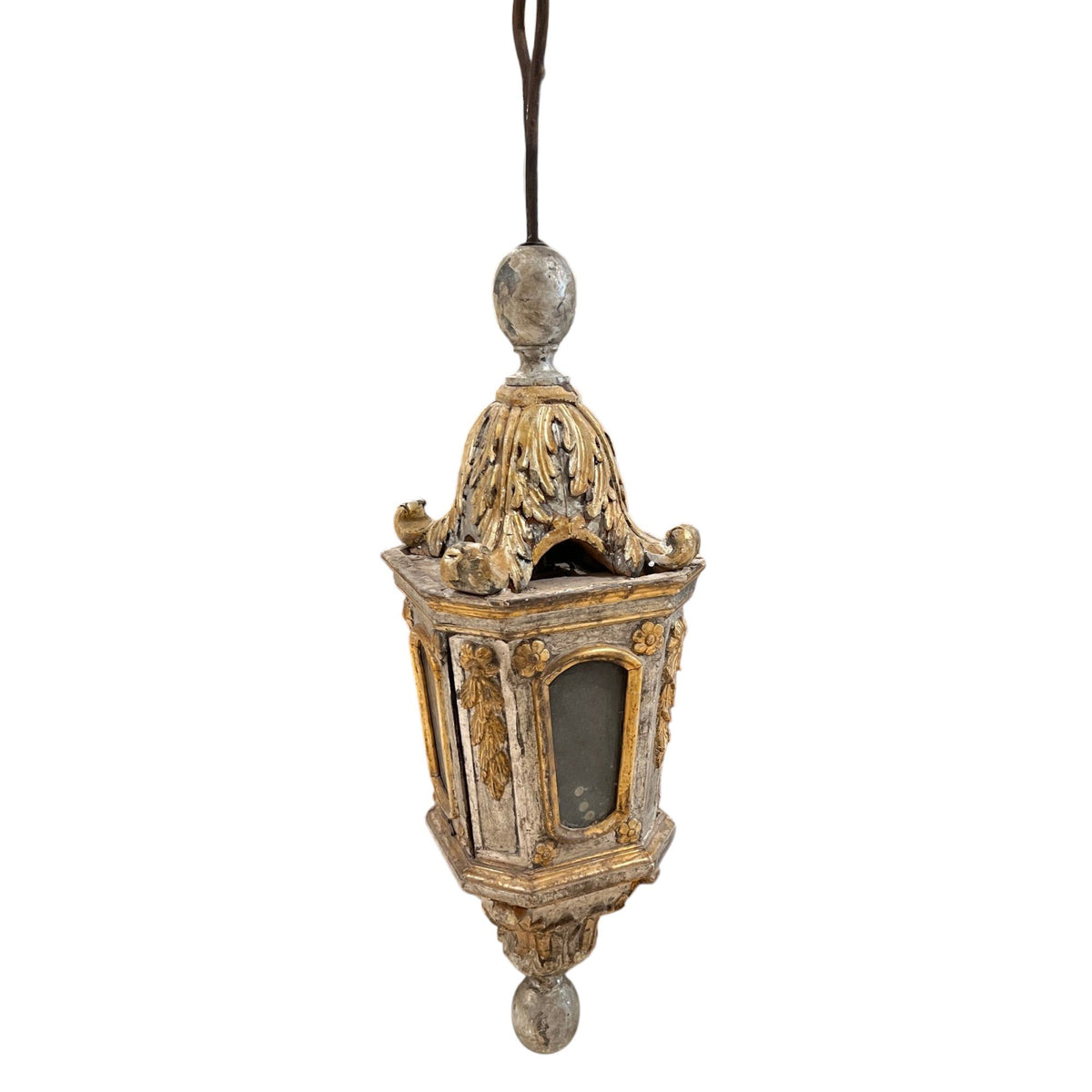 18th Century Italian Gilded & Painted Wood Lantern with Carved Acanthus Details from Piemonte
