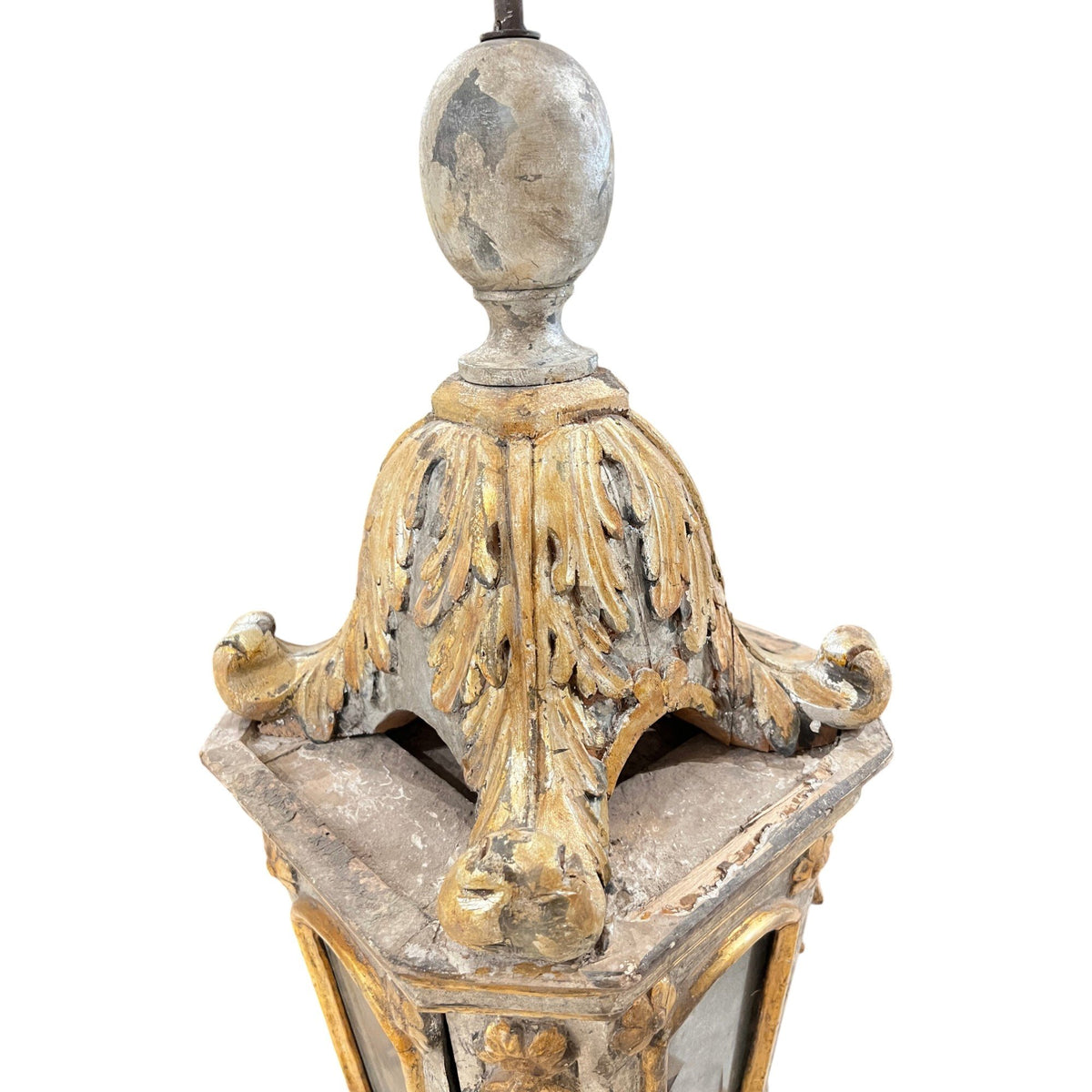 18th Century Italian Gilded & Painted Wood Lantern with Carved Acanthus Details from Piemonte
