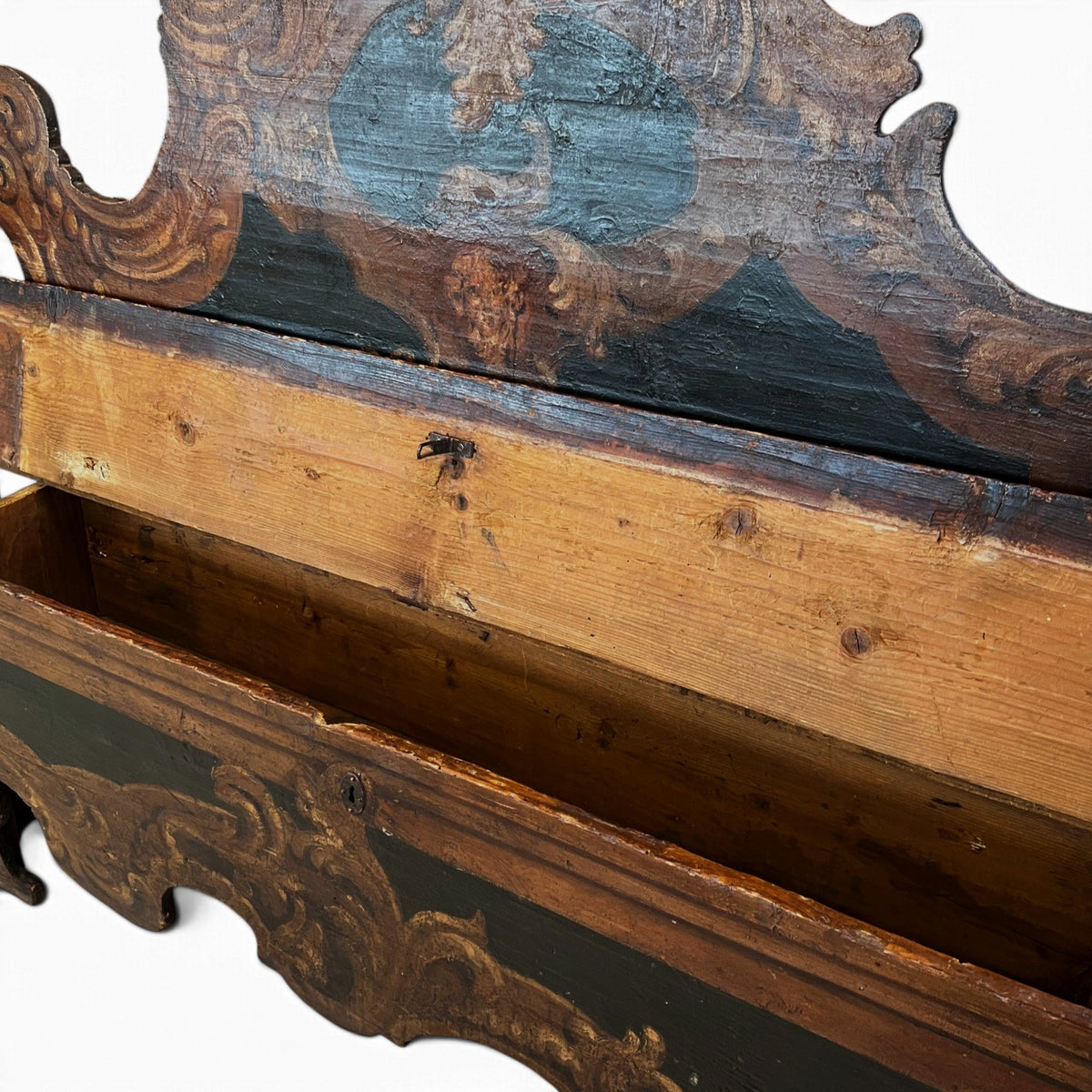 18th Century Italian Cassapanca Bench with Storage Under Seat