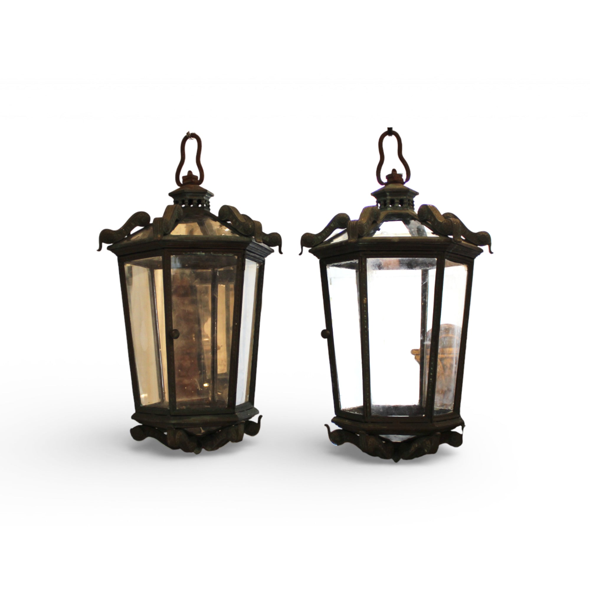 19th Century Italian Pair of Bronze Lanterns