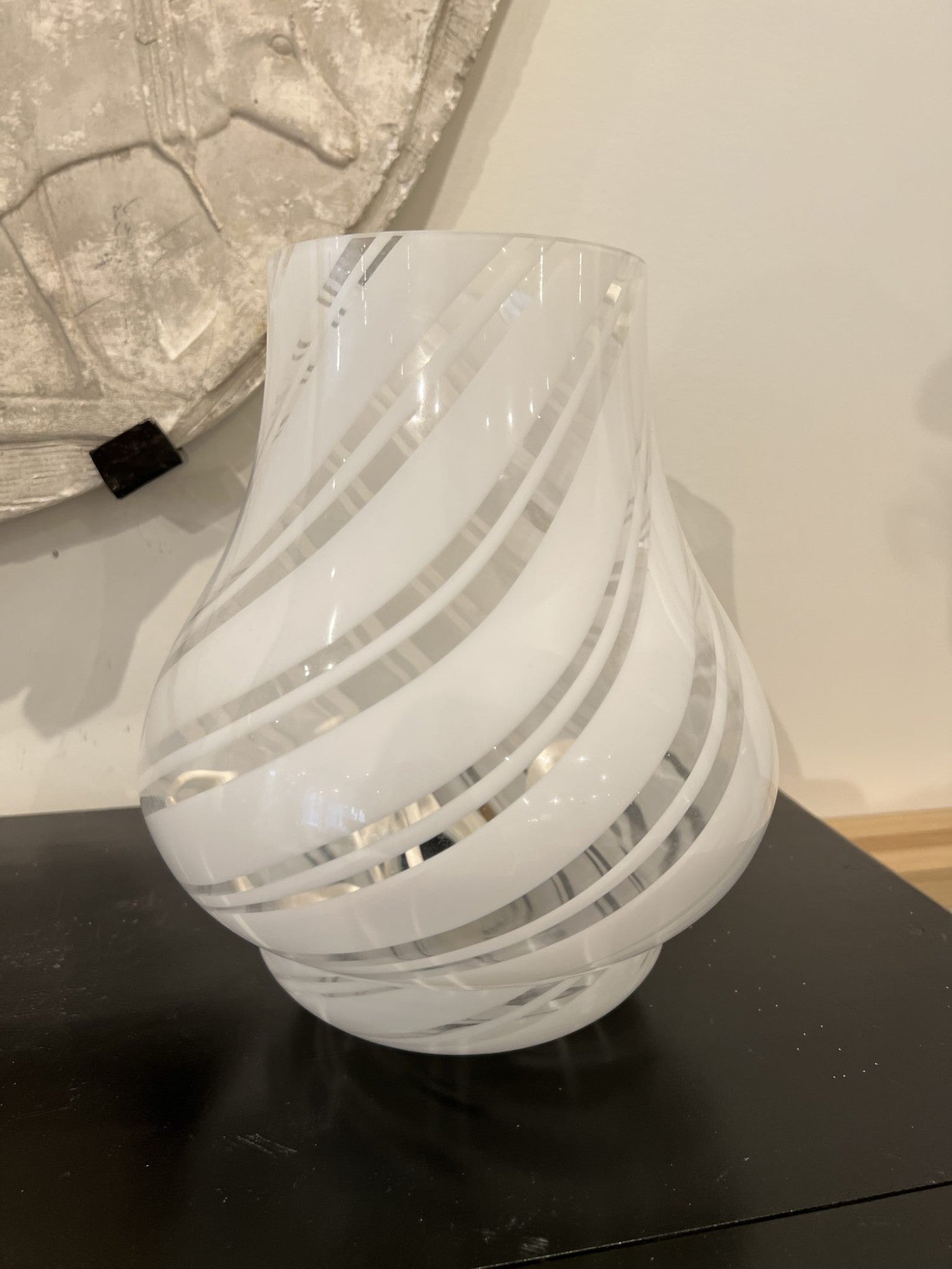 Vintage Italian White Murano Table Lamp - Medium