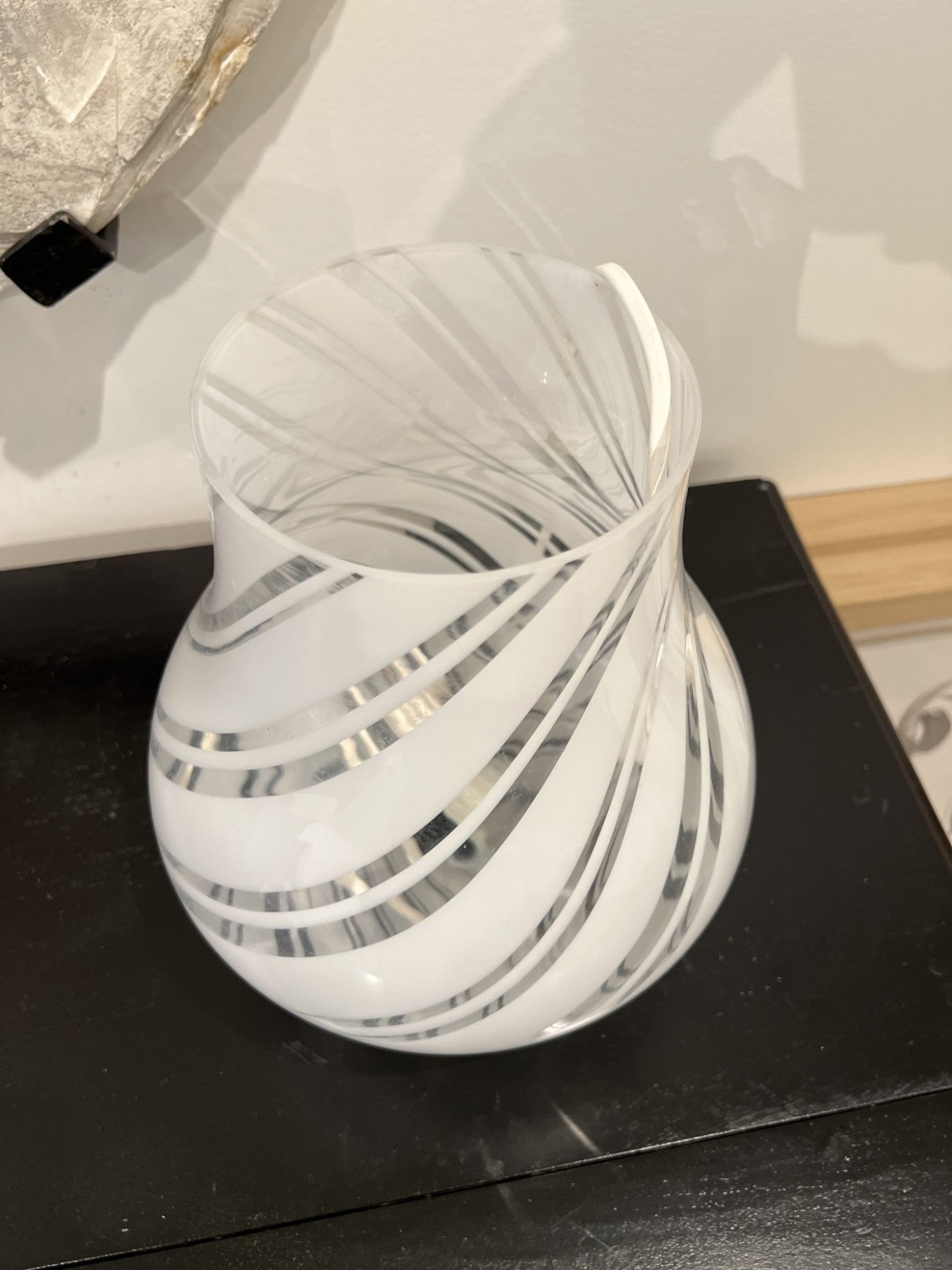 Vintage Italian White Murano Table Lamp - Medium