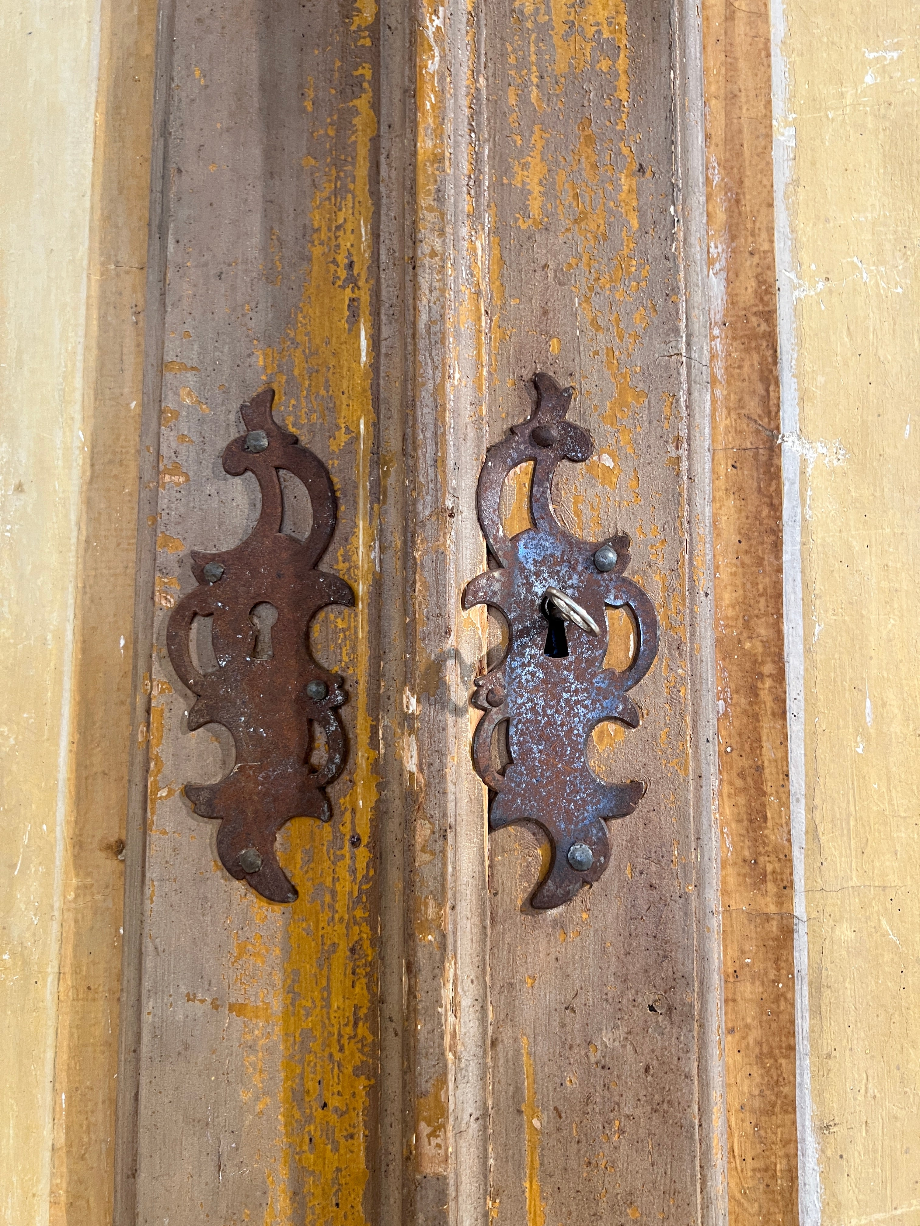 18th Century Italian Armoire or Cupboard