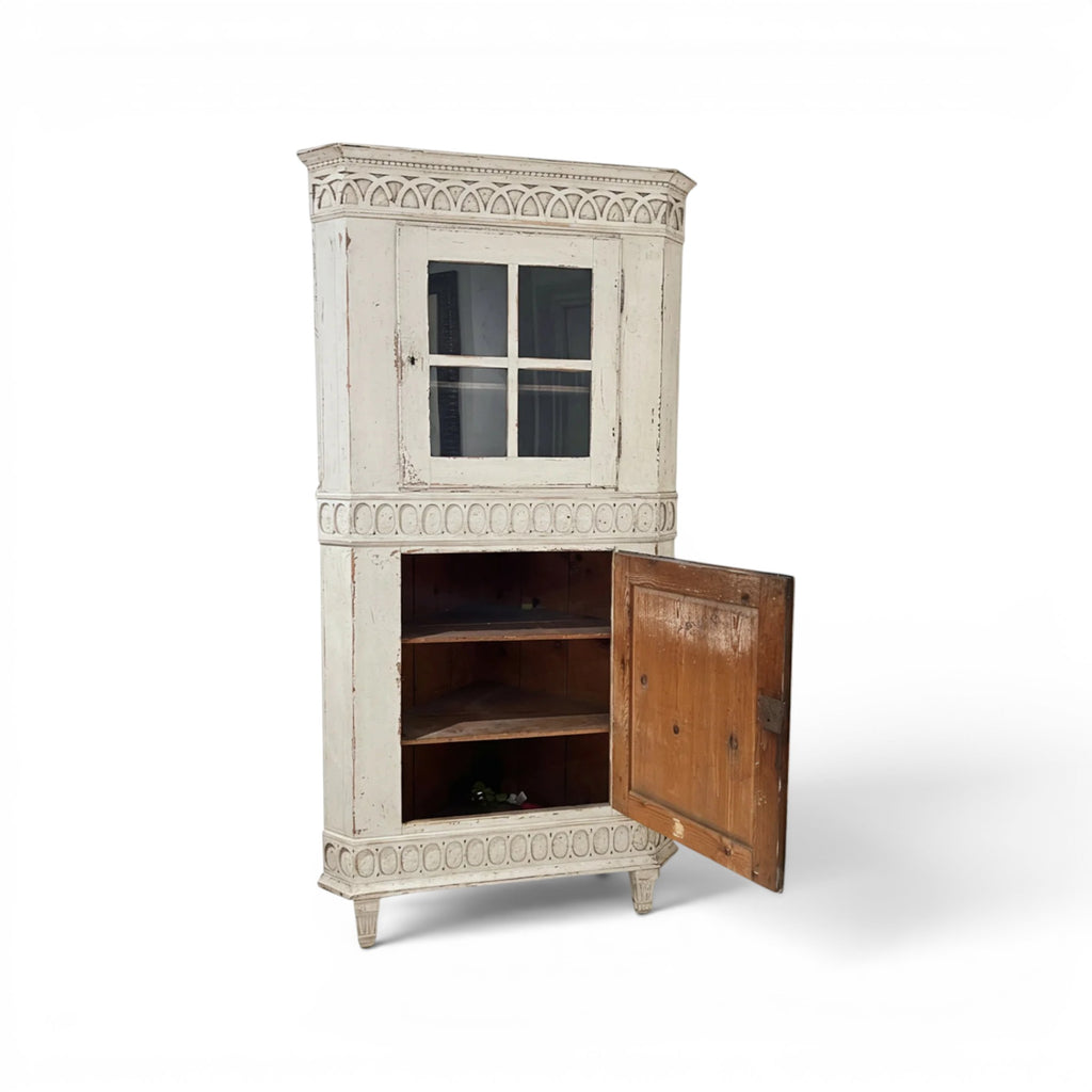 18th Century Swedish Gustavian Corner Antique Cabinet
